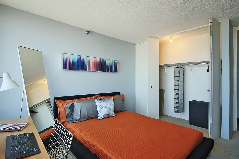 555 W Madison St #1-1 - Photo 6 of 32