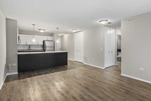 featured image of 180 N Jefferson St #2-1