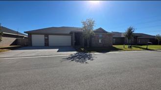 2504 Beachwood St - Photo 1 of 1