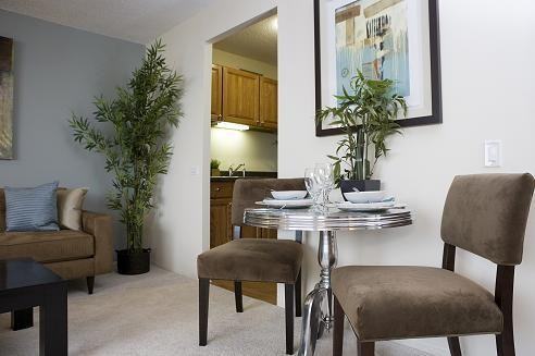 555 W Madison St #05 - Photo 3 of 13