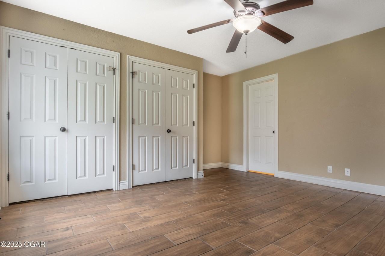 1343 Robin Lane - Photo 5 of 17