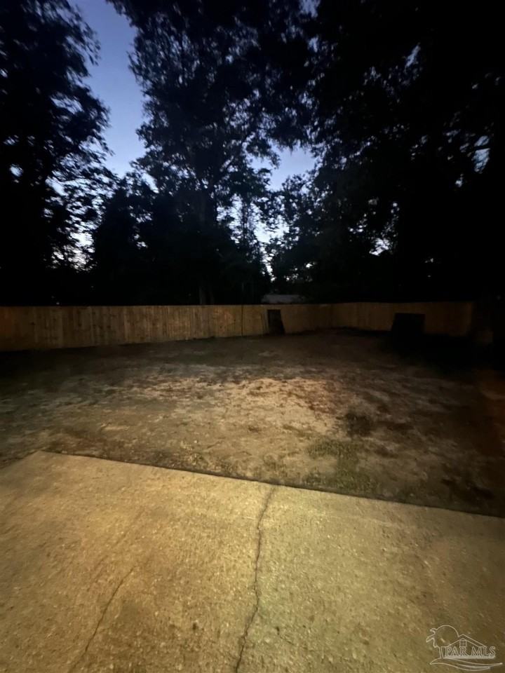 808 Wickwood Circle - Photo 2 of 25