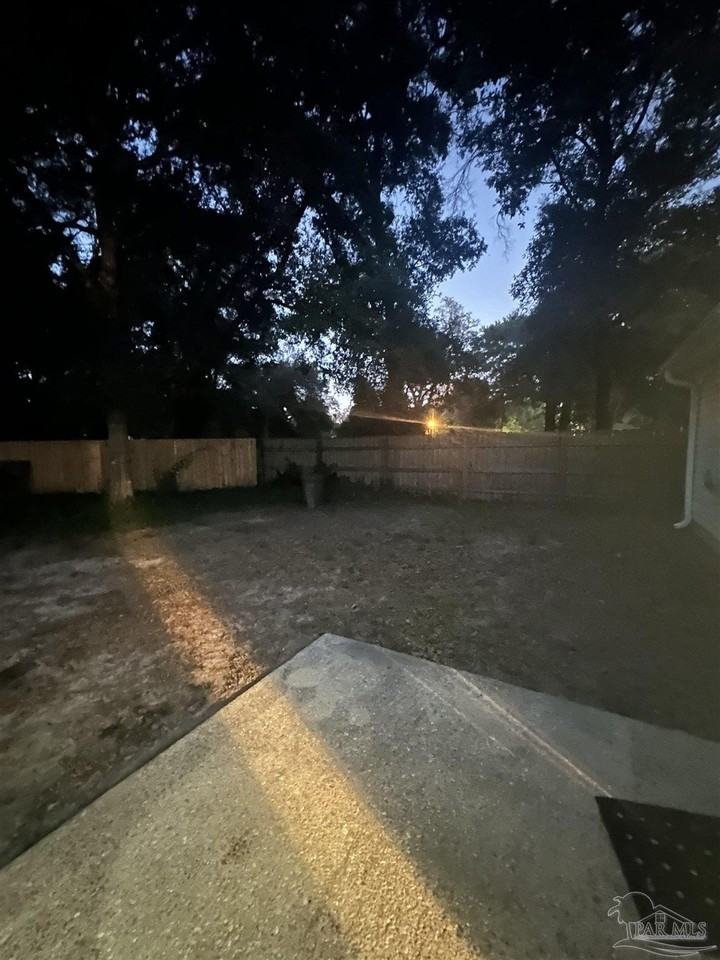 808 Wickwood Circle - Photo 3 of 25