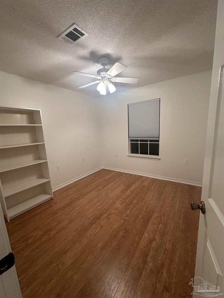 808 Wickwood Circle - Photo 7 of 25