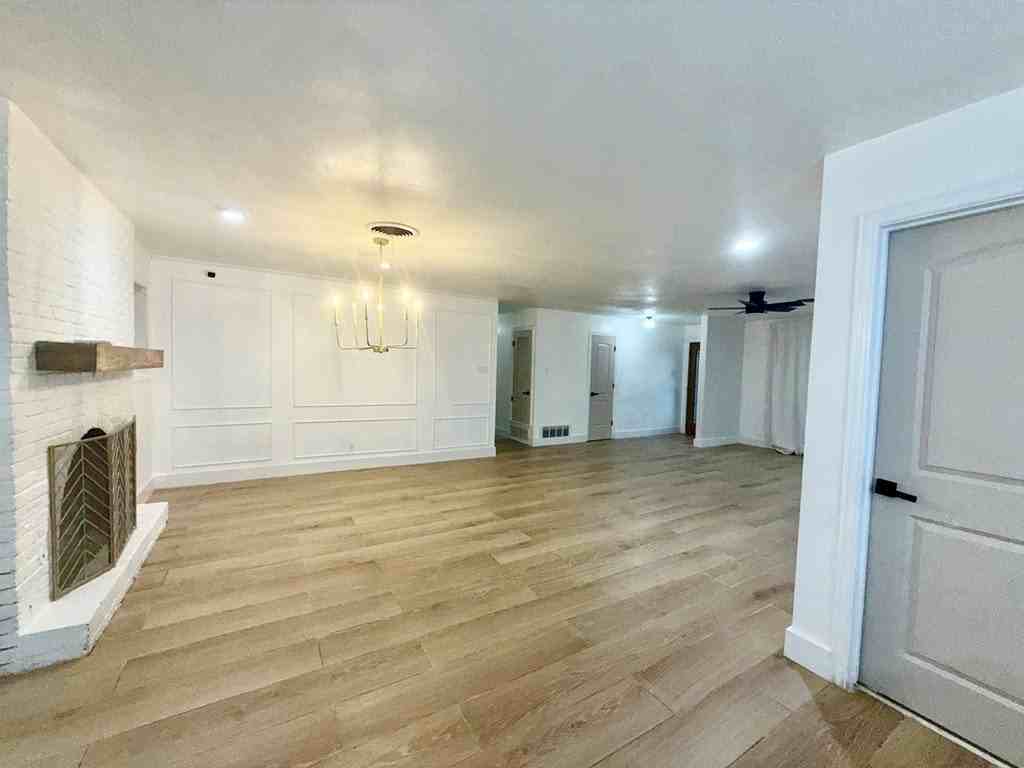 2420 Apperson Dr - Photo 4 of 15