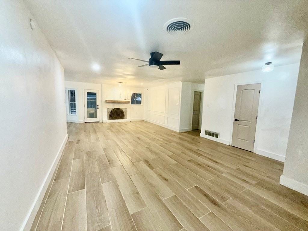 2420 Apperson Dr - Photo 5 of 15