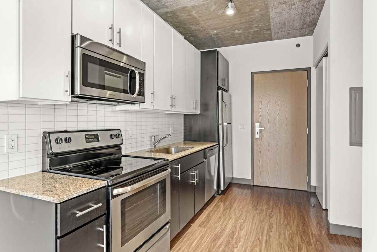 601 W Jackson Blvd - Photo 3 of 24