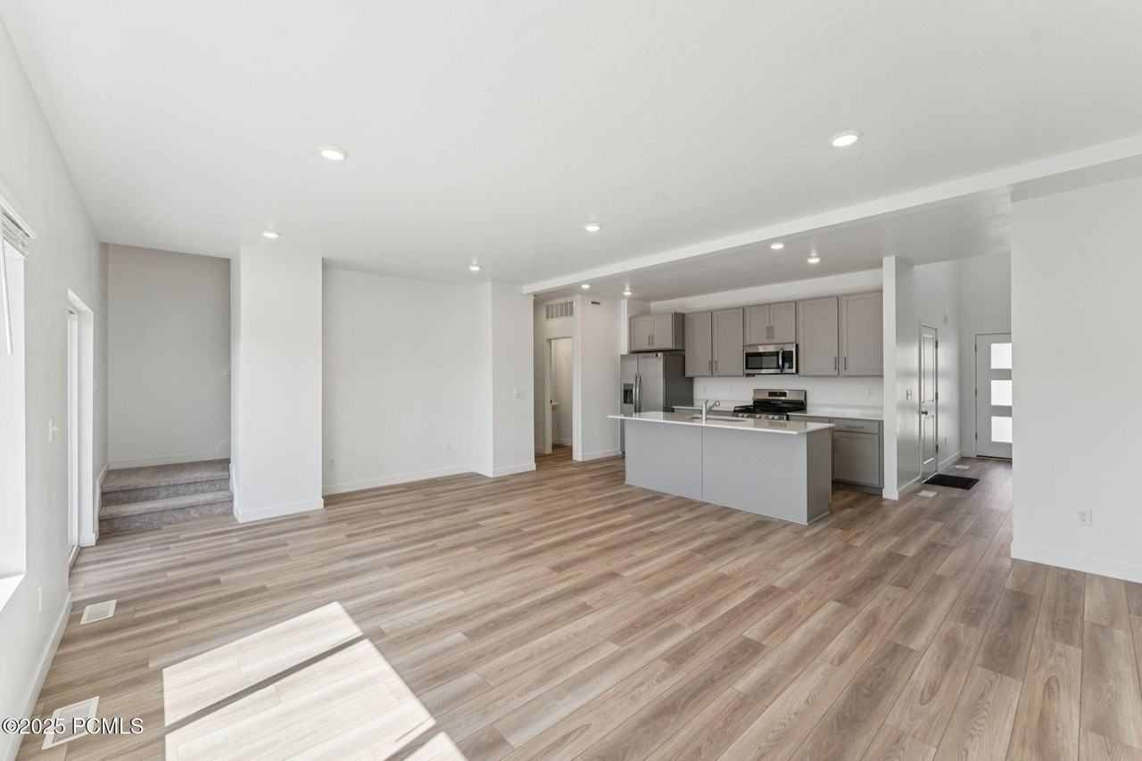 2503 N Wildwood Ln - Photo 3 of 35