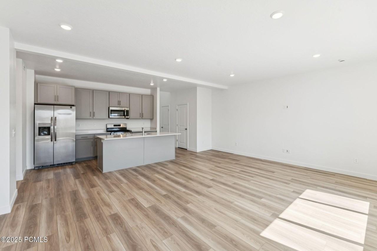 2503 N Wildwood Ln - Photo 4 of 35