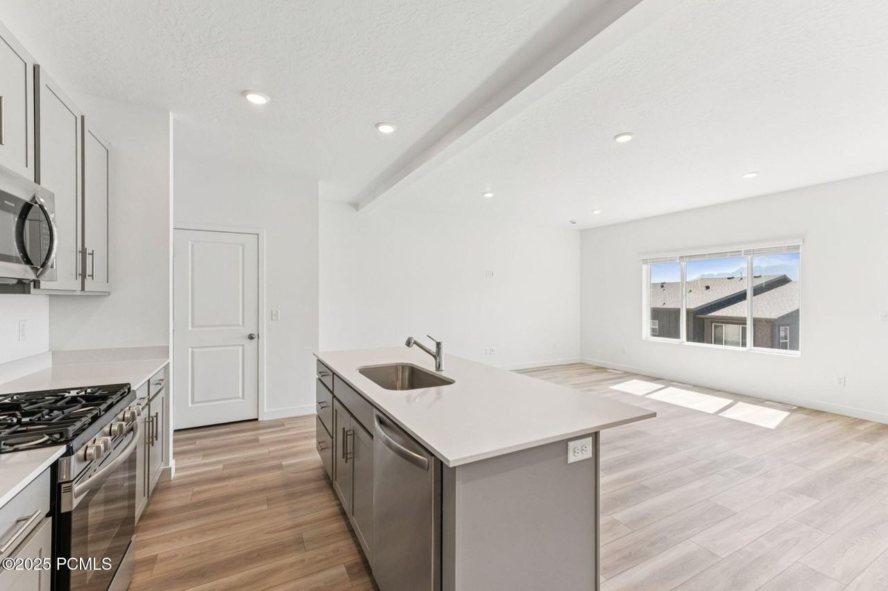 2503 N Wildwood Ln - Photo 6 of 35