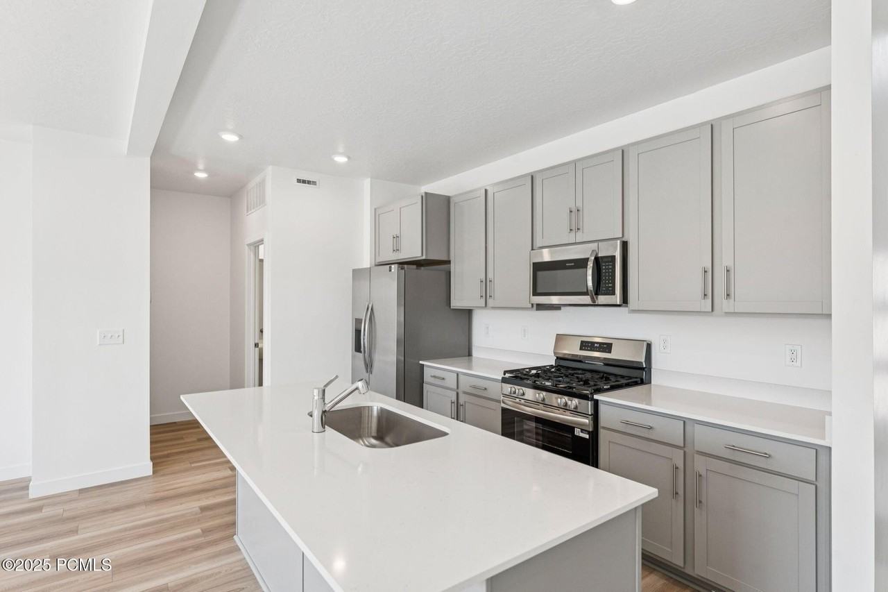 2503 N Wildwood Ln - Photo 7 of 35