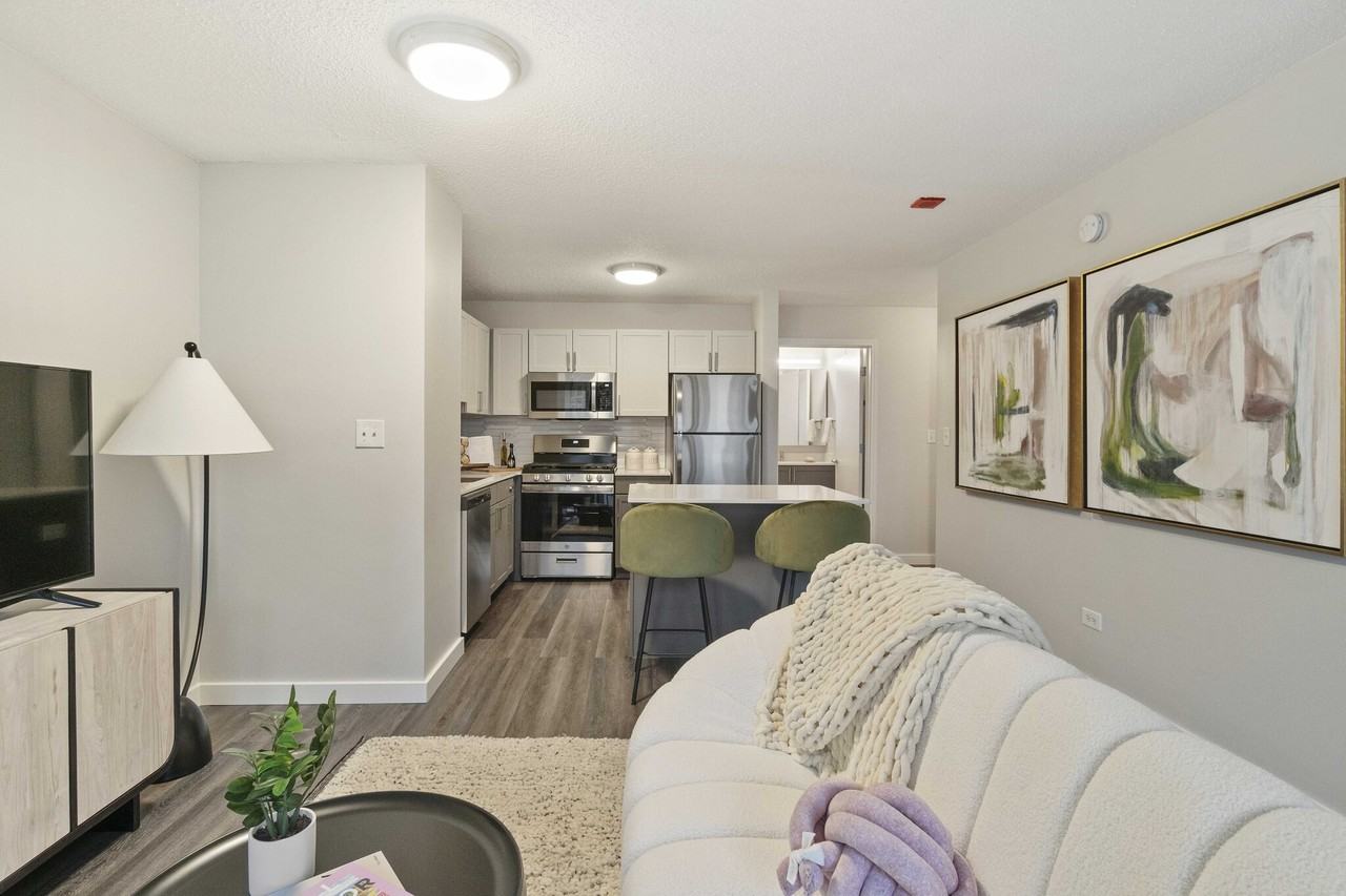 400 E South Water St #1-1 - Photo 4 of 19