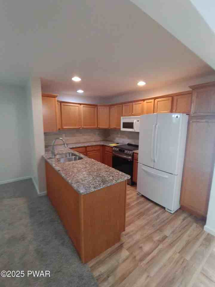 1114 Sunset Drive - Photo 4 of 14