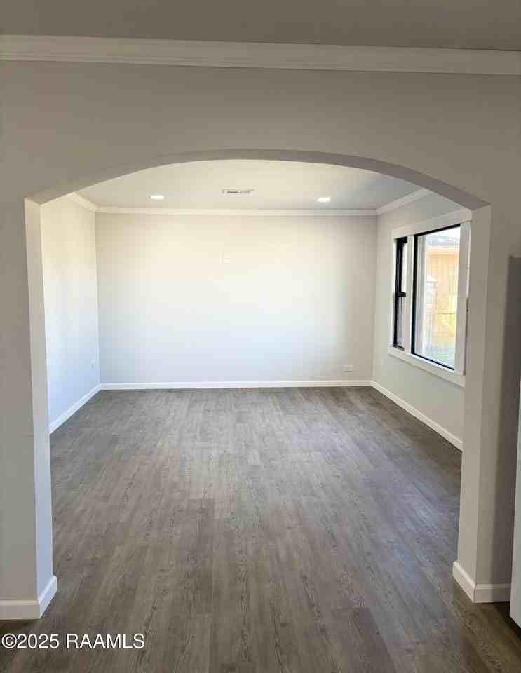 1012 Virginia St - Photo 4 of 11