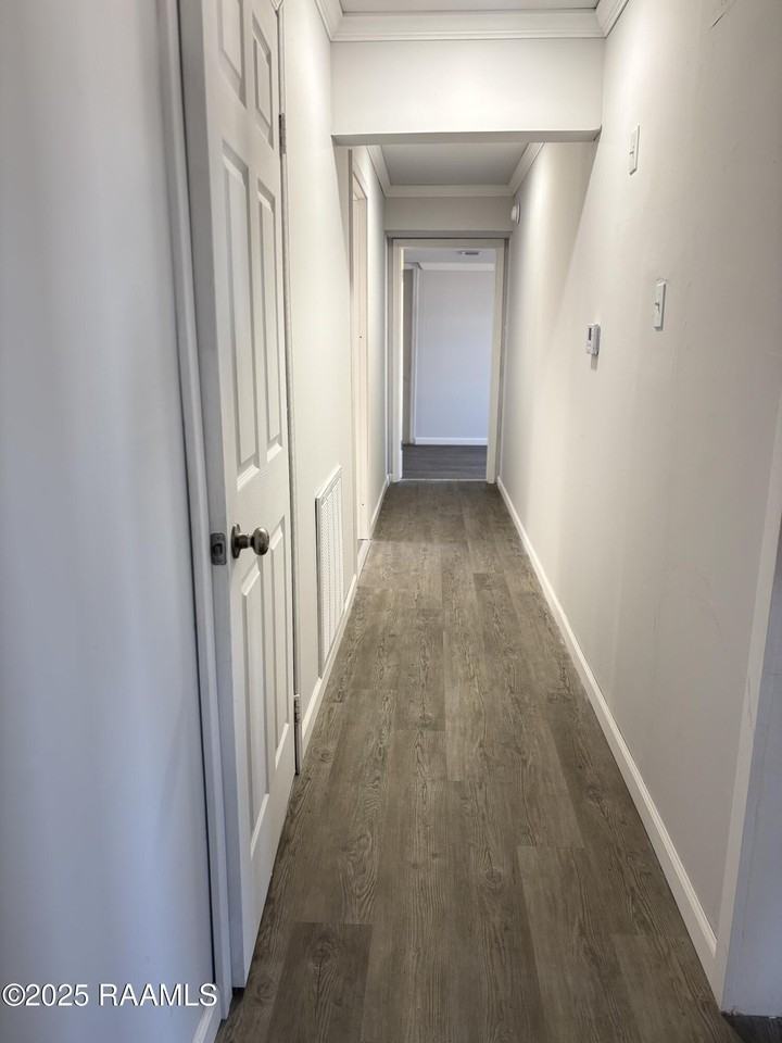 1012 Virginia St - Photo 6 of 11