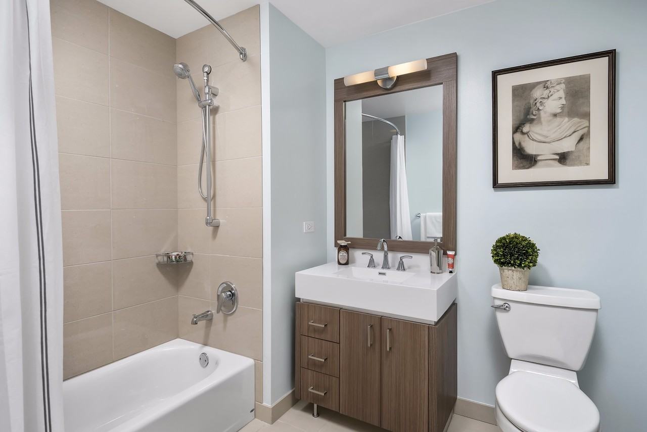 340 E North Water St #3-3 - Photo 3 of 17