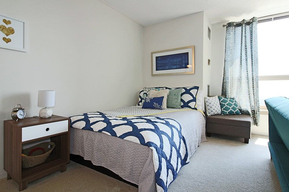 555 W Madison St #09 - Photo 2 of 16