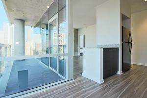featured image of 805 N La Salle Dr #1-2