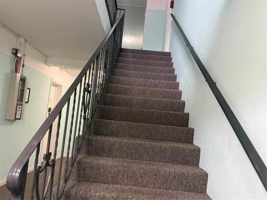 412 S Cypress Rd #225 - Photo 3 of 41