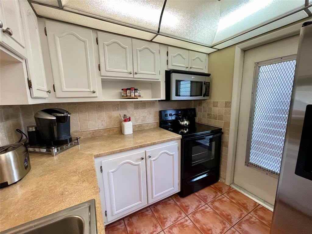 5071 W Oakland Park Blvd #211 - Photo 5 of 38