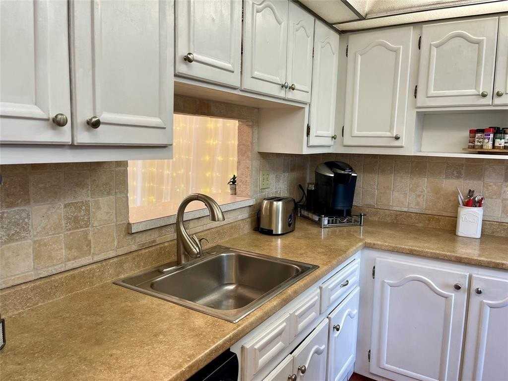 5071 W Oakland Park Blvd #211 - Photo 6 of 38