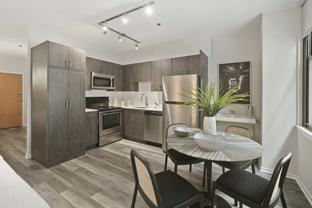 182 W Lake St #1-1 - Photo 1 of 1