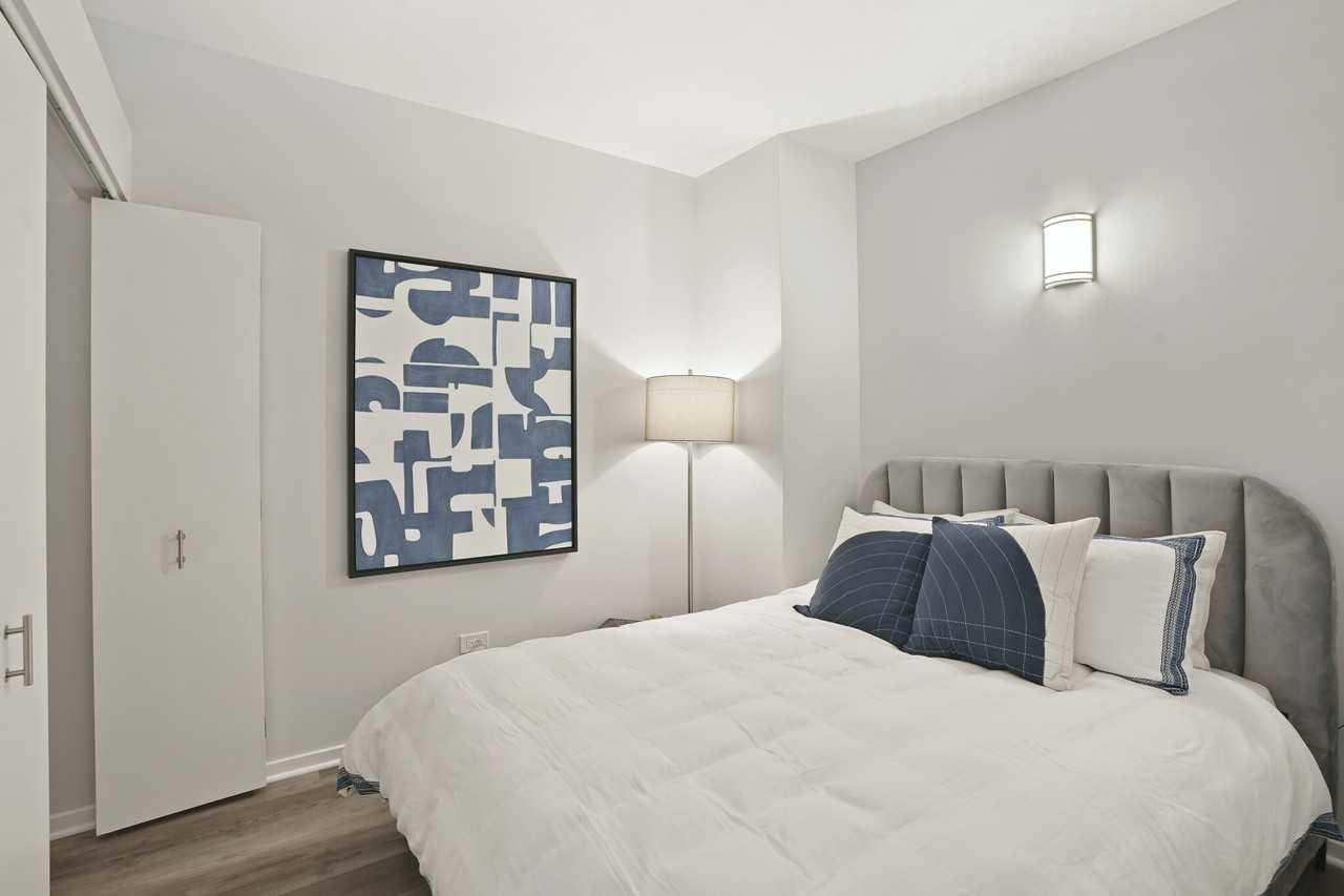 182 W Lake St #1-1 - Photo 3 of 19