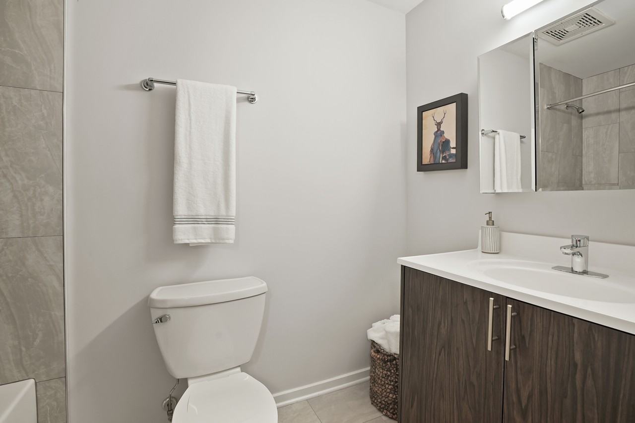 182 W Lake St #1-1 - Photo 6 of 19