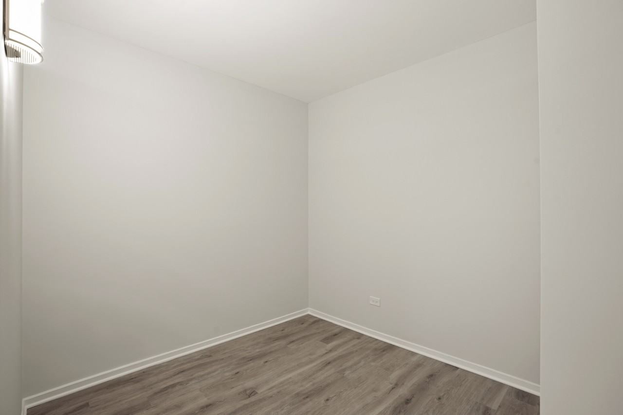 182 W Lake St #2-2 - Photo 7 of 20