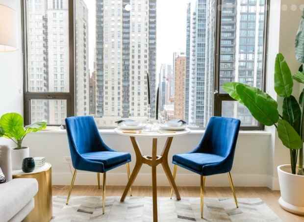 2 E Oak St #2-2 - Photo 3 of 8