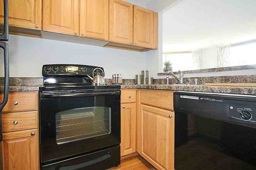 555 W Madison St #11-13 - Photo 5 of 22