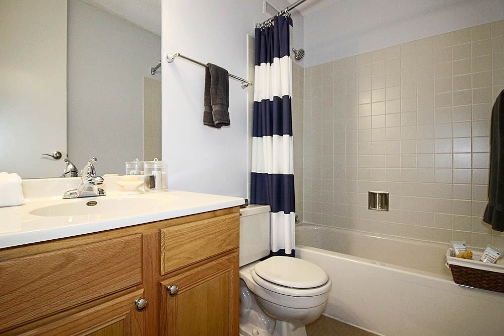 555 W Madison St #11-13 - Photo 7 of 22