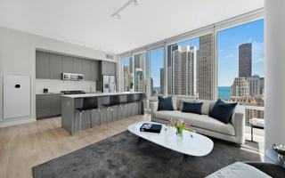 featured image of 14 W Superior St #2-2