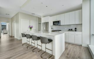 featured image of 14 W Superior St