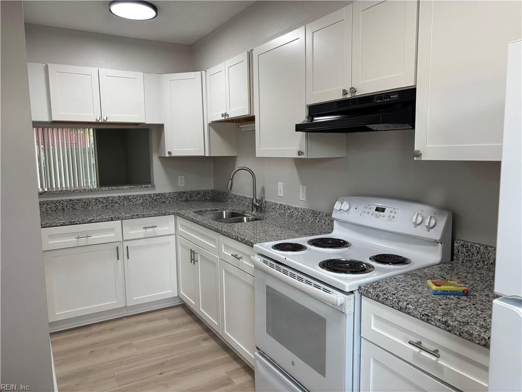 364 Poplar Ave - Photo 4 of 20