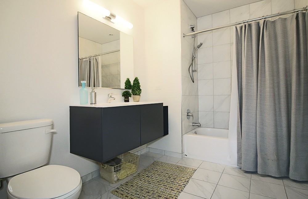 805 N La Salle Dr - Photo 6 of 17