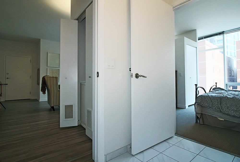 805 N La Salle Dr - Photo 7 of 17