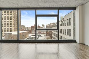 717 S Clark St - Photo 1 of 1