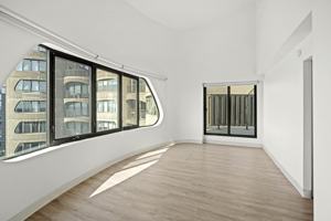 featured image of 800 S Wells St