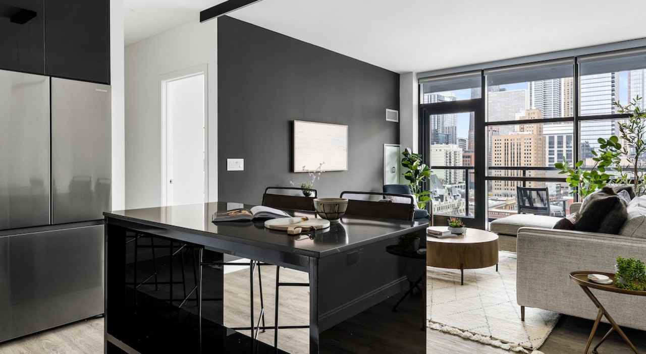 741 N Wells St #1-1 - Photo 2 of 18