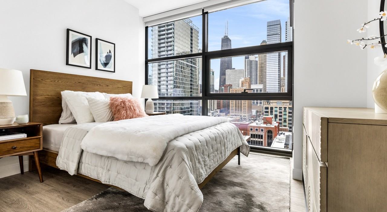 741 N Wells St #1-1 - Photo 5 of 18