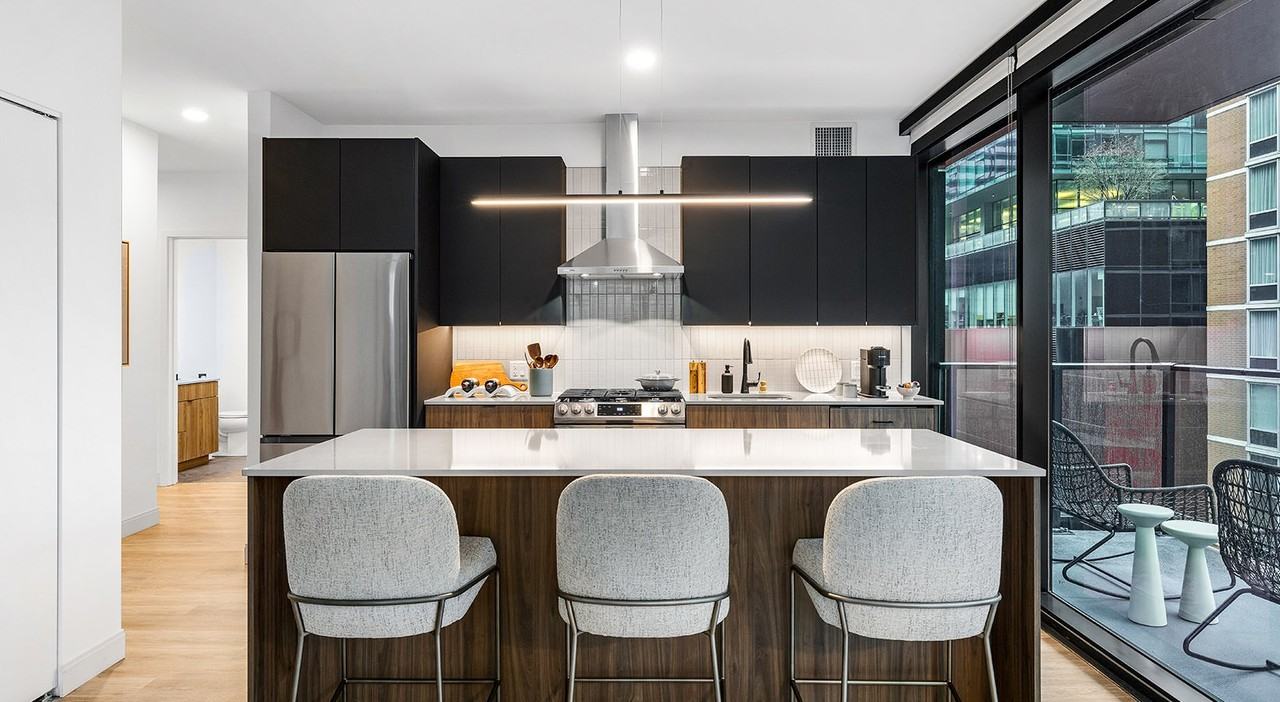 218 E Grand Ave #2-2 - Photo 2 of 19