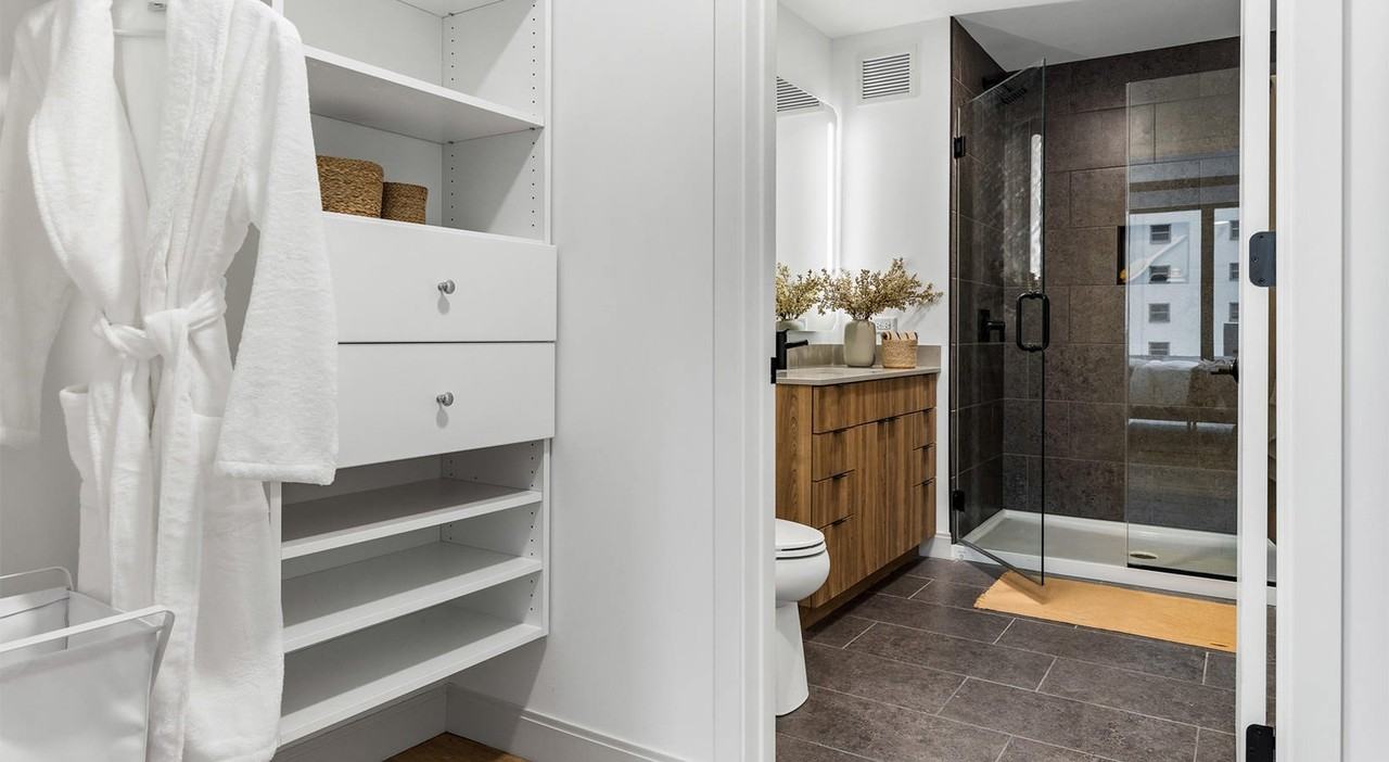 218 E Grand Ave #2-2 - Photo 6 of 19