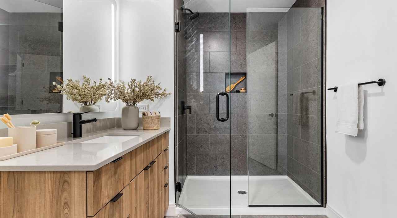 218 E Grand Ave #2-2 - Photo 7 of 19