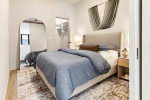 featured image of 1550 W Monroe St #3-3