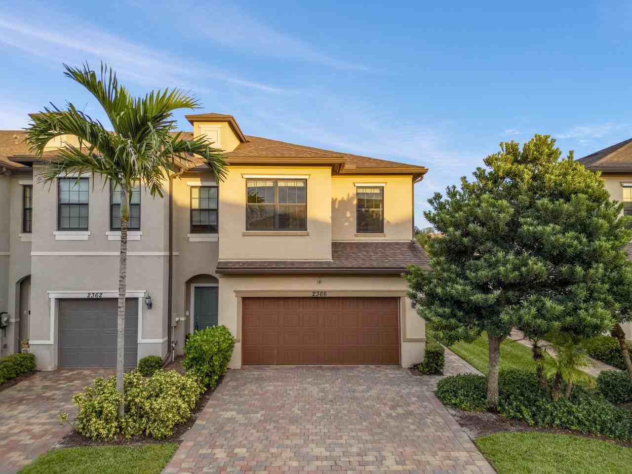 2366 Byron St - Photo 2 of 50