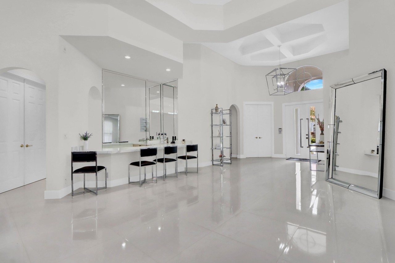 6564 Somerset Cir - Photo 2 of 34