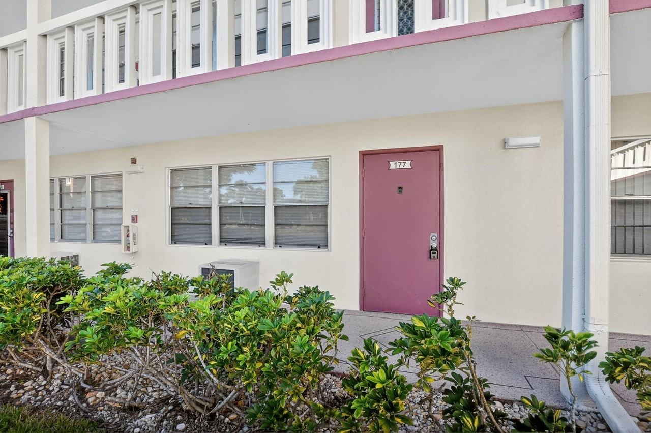 177 Fanshaw Way #177 - Photo 3 of 50