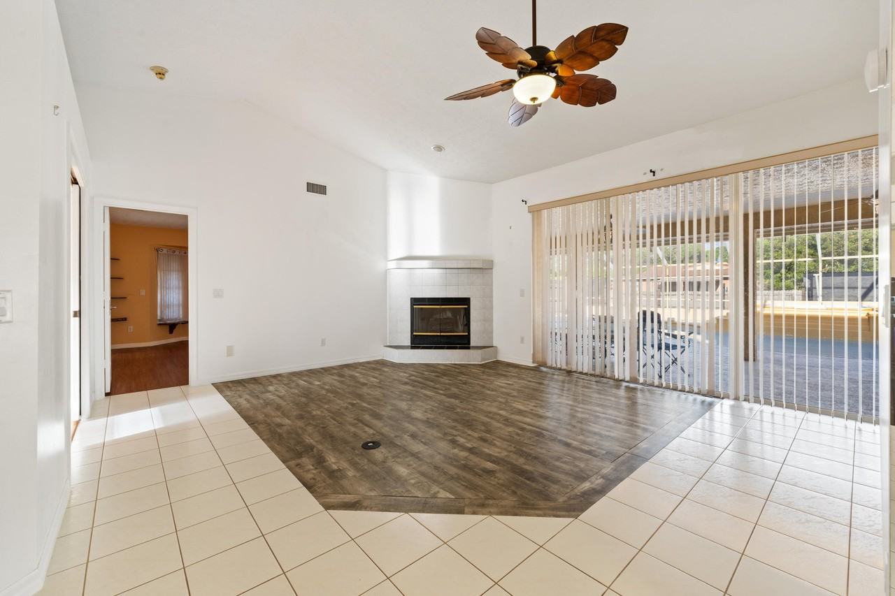 1255 Se Naples Ln - Photo 4 of 23