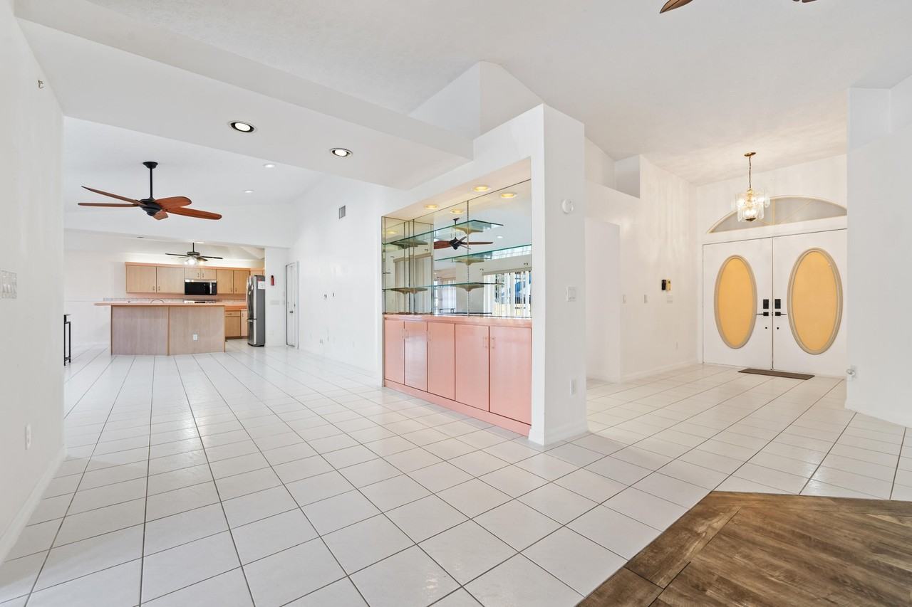 1255 Se Naples Ln - Photo 7 of 23